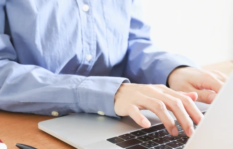 バックオフィスに